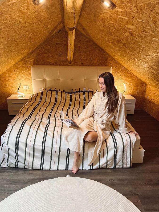 Hiska Ulala Villa Dob Kültér fotó